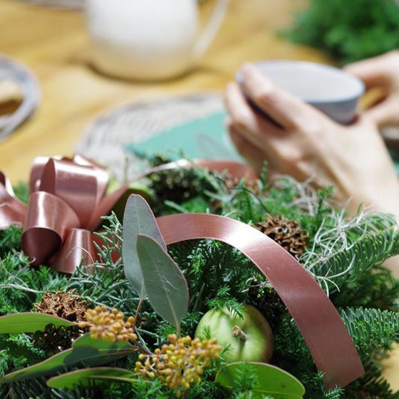 森の香りのクリスマススワッグレッスン　神戸