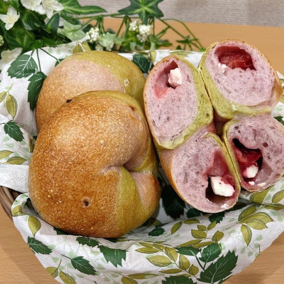 苺酵母で作る「苺のソフトベーグル」