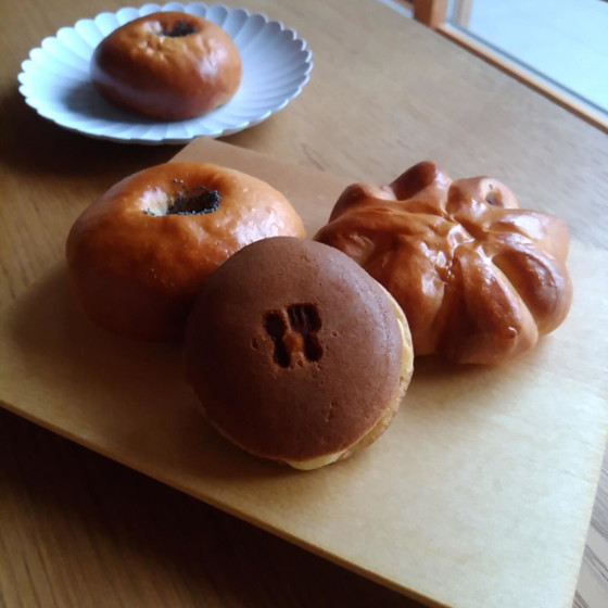 中種法で作る基本のあんぱんとしっとり皮のどら焼き