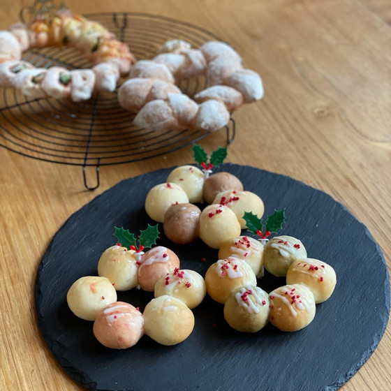クリスマスリースパン2種