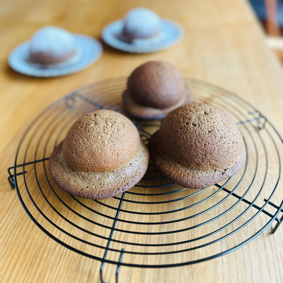 ほうじ茶のスイートブールと米粉のほうじ茶マドレーヌ、ほうじ茶ラテ