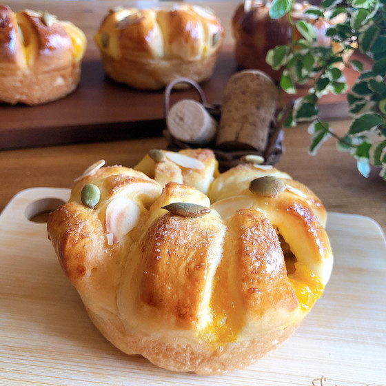 手ごねMonthly  パンプキンクラウン