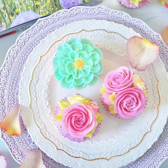 まるで生花のような透明感♡フラワーケーキ基礎レッスン