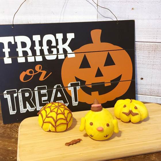 ハロウィンのかぼちゃパン作り