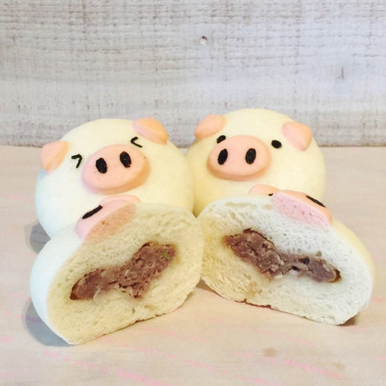 ブタさんの豚まんパン作り