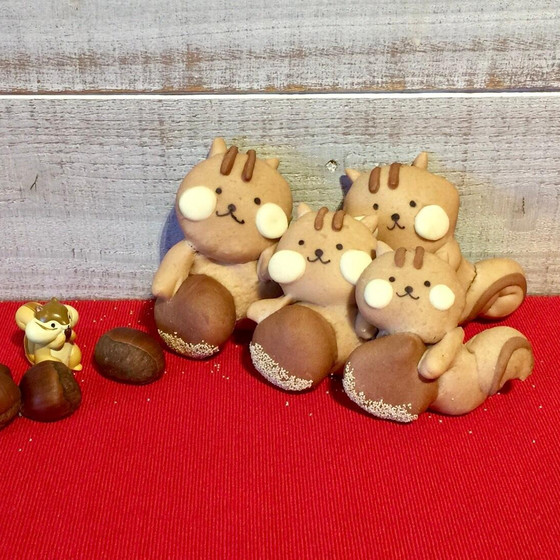 リスさんの栗パン作り