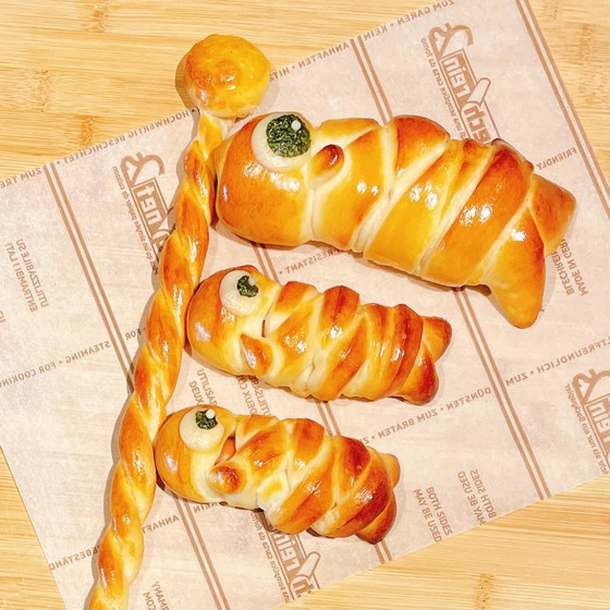 鯉のぼりのウインナーロールパン作り（まきちゃん）