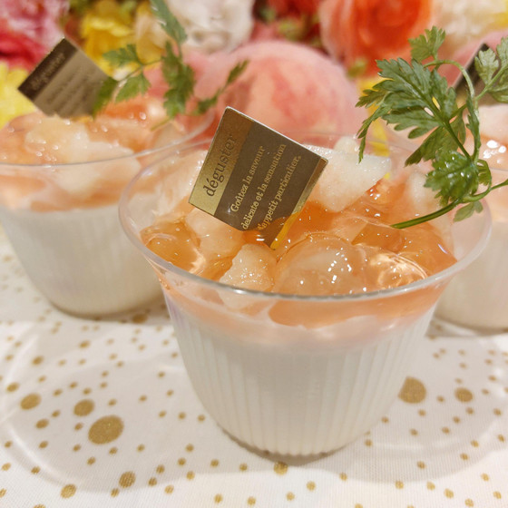 ライチともものレアチーズケーキ