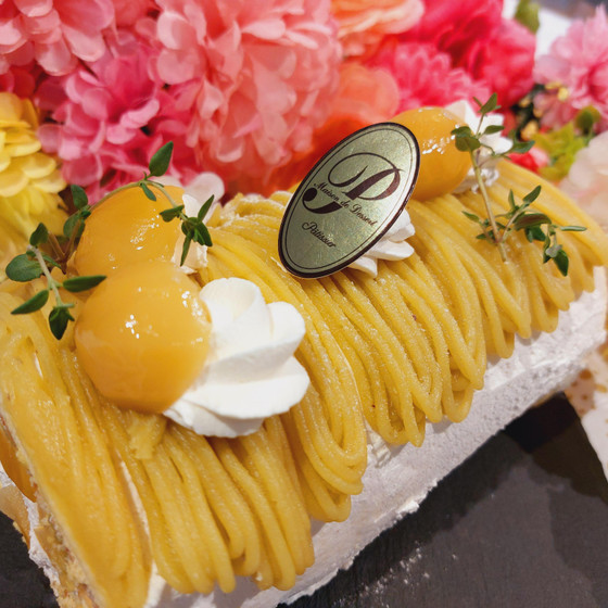 スイートポテトロールケーキ(生地省略5000円)