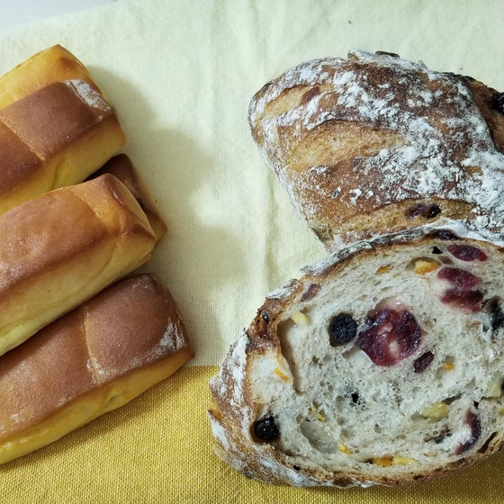 ベリーベリーライ麦パンとレモンのスナックパン