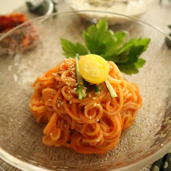 自家製焼肉タレで作るブルコギ＆ピリ辛ビビン麺