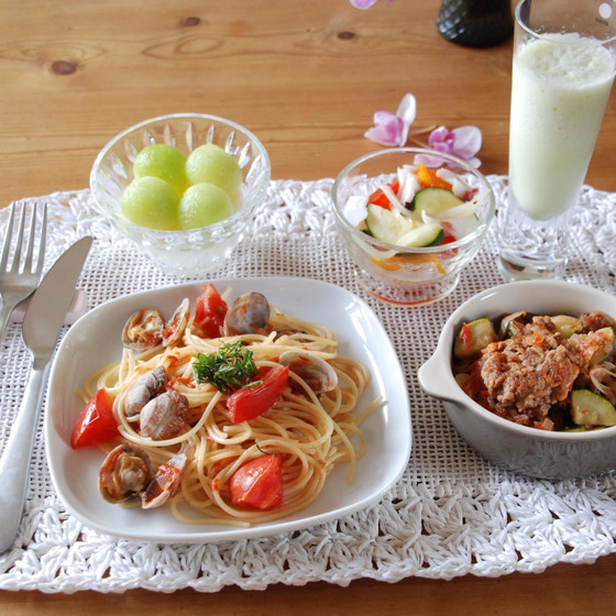 自家製トマトソースと夏野菜で楽うまランチ＆メロン杏仁！