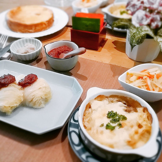 旬の白菜使い切り優しい食卓。イチゴのチーズスフレで春気分