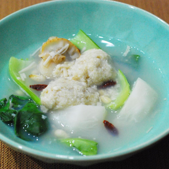 ふわふわ豆腐と恵方巻きのお腹に優しい節分料理。