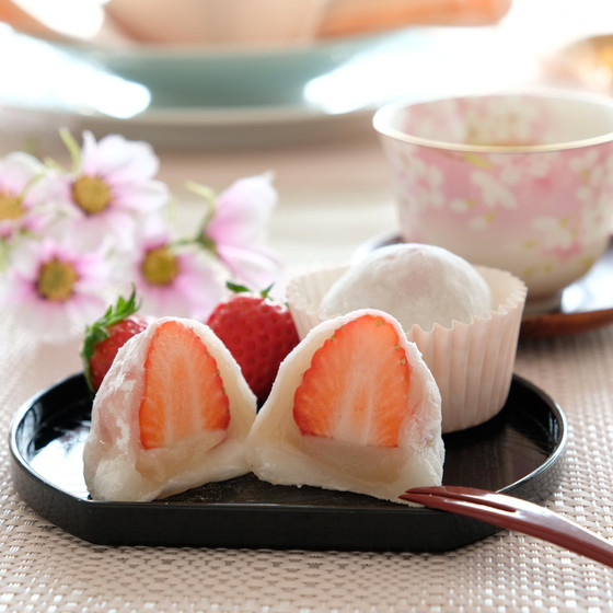 出来立てのいちご大福は格別です( *´艸｀)