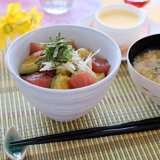 マグロとアボカドの相性がたまらない♪
