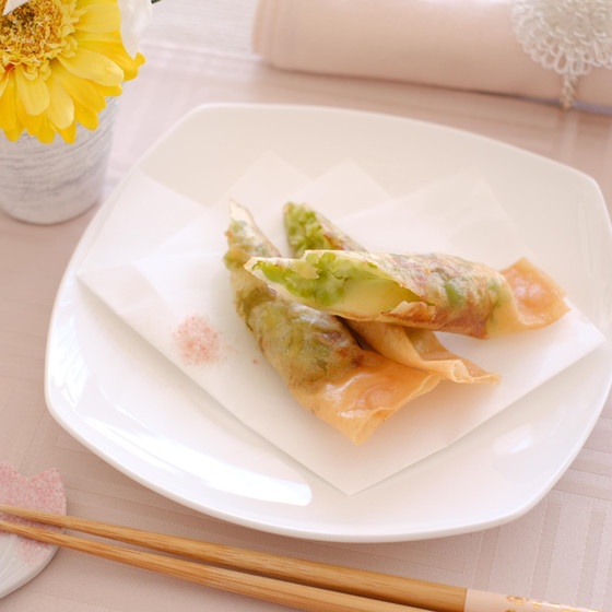 そら豆とチーズの春巻き