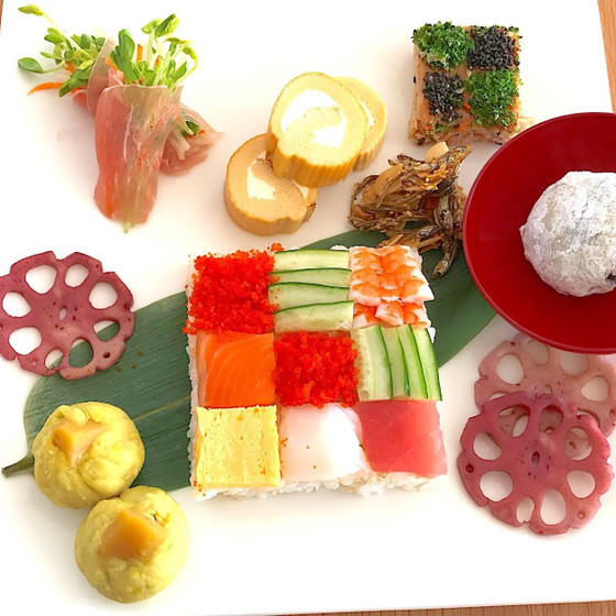 お正月にぴったり！華やかなおせち料理盛りだくさん全8品