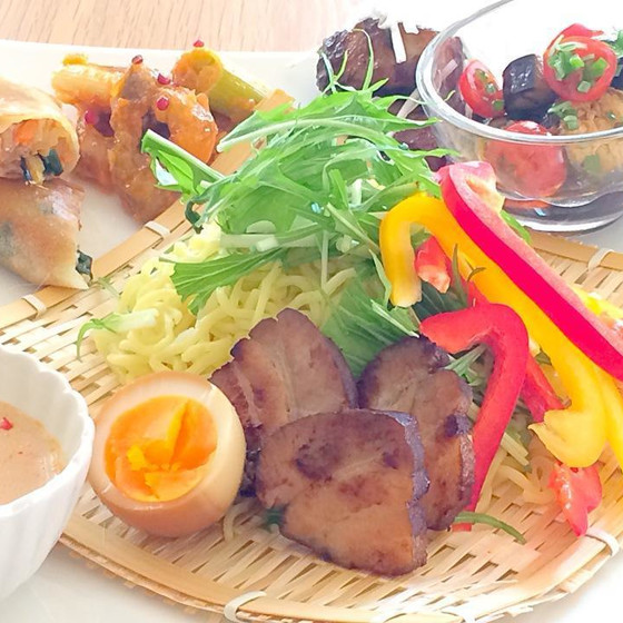 夏バテ返上☆烏龍チャーシューの野菜たっぷりピリ辛豆乳つけ麺