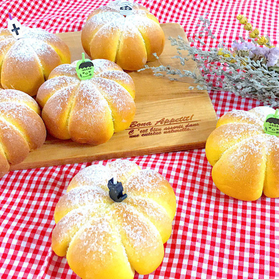 ふわふわもっちもちのかぼちゃチーズパン