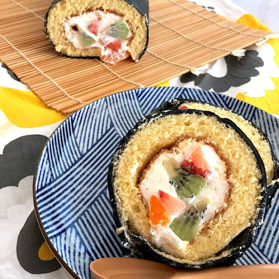 グルテンフリー米粉で作るフワフワしっとり恵方巻ロールケーキ