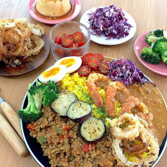 スパイスから作る本格カレー２種類キーマカレーとえびカレー