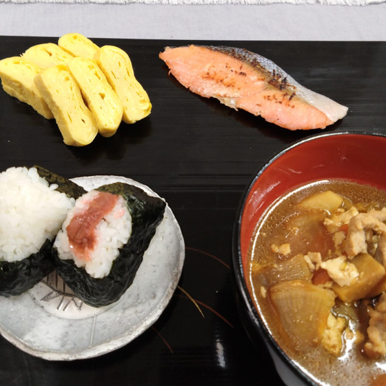 Making Ichiju-nisai, Japanese traditionl dishes◇一汁二菜