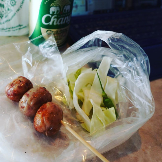 食べて旅するタイ東北地方の発酵料理「サイクロークイサーン」ほか
