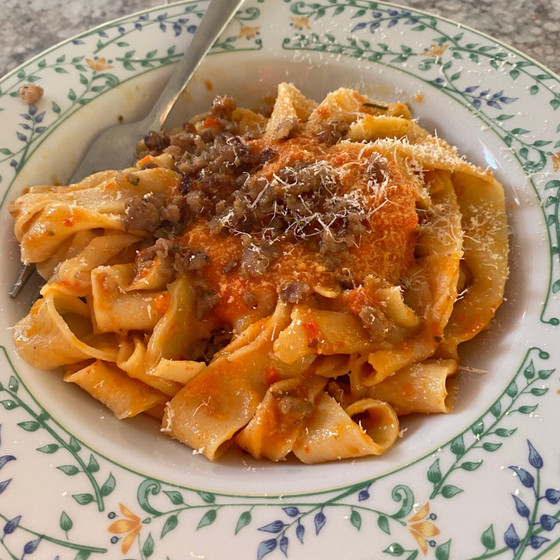 おうちで簡単！生パスタ作り!タリアテッレとパプリカのソース！！