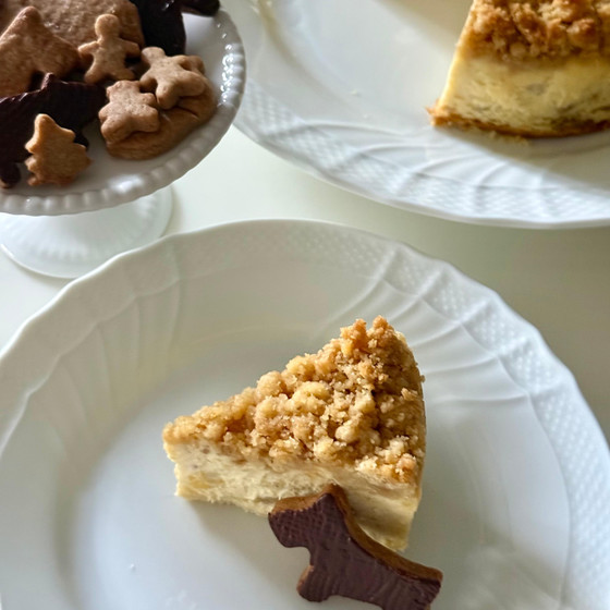 自家製栗ペーストでマロンクランブルチーズケーキ&全粒粉ビスケット♪