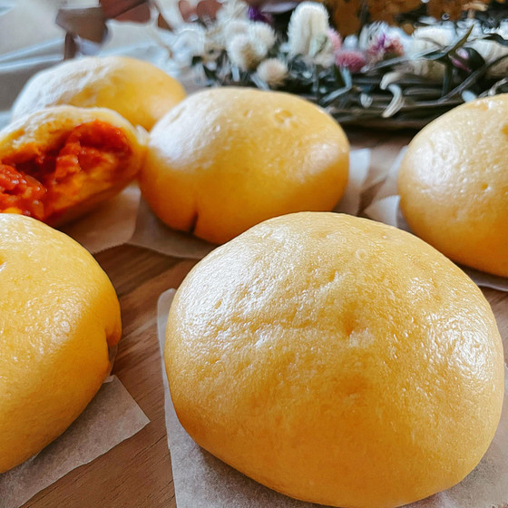 ほかほか💛もちもち生地を手捏ねで作ります♪