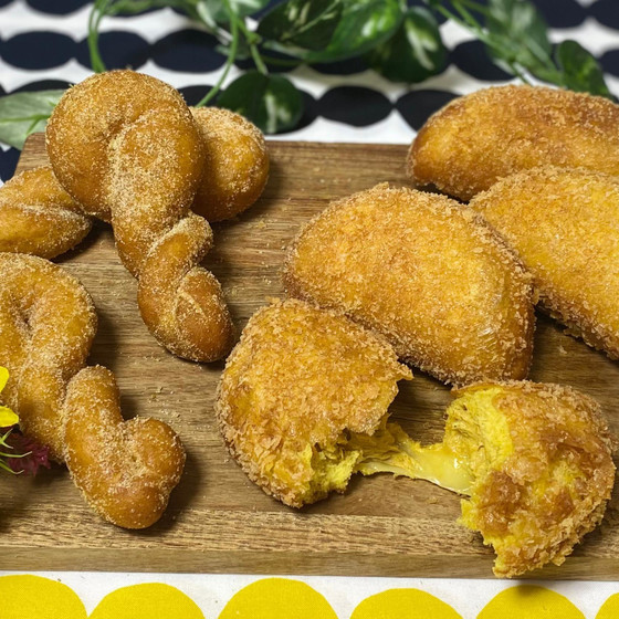 ツナカレーパン4コ&カレーツイストドーナツ3コ