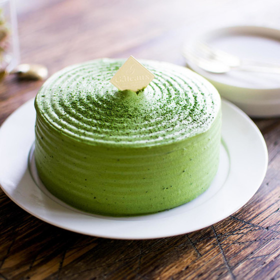 抹茶のデコレーションケーキ