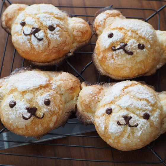 クママカロンパン3個、
カメロンパン3個を作ります。