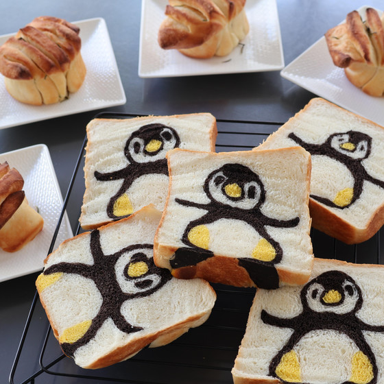 ローズマリーバターフレーキーを皆でいただきます。