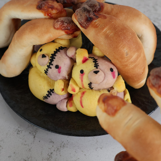 【ハロウィン前限定】ツギハギくまのちぎりパン＆フィンガーパン