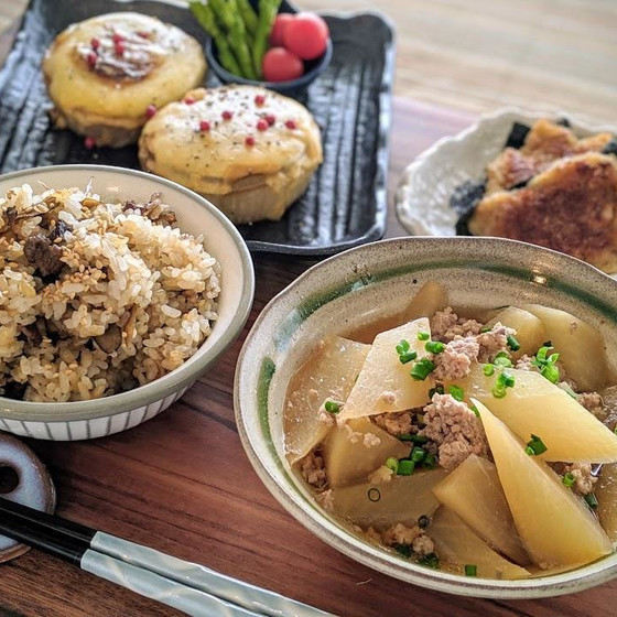 これから美味しい、だしと根菜～牛ごぼう飯、レンコンの餅焼き他