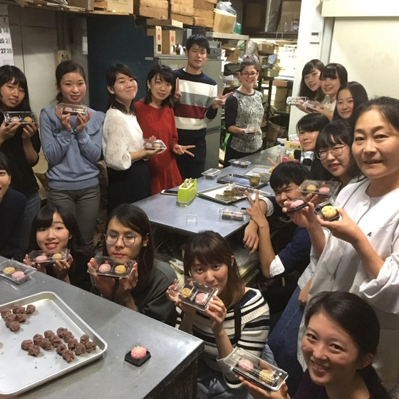 ミネラル水を使用した体に優しい！季節を彩る上生菓子作り体験