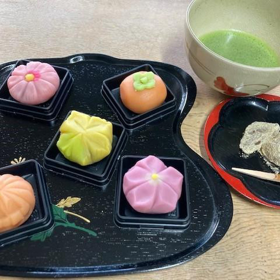 ミネラル水を使用した体に優しい上生菓子作り体験（4個）
