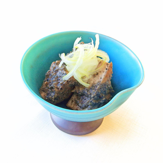 厚揚げと黒ゴマの生姜味噌煮