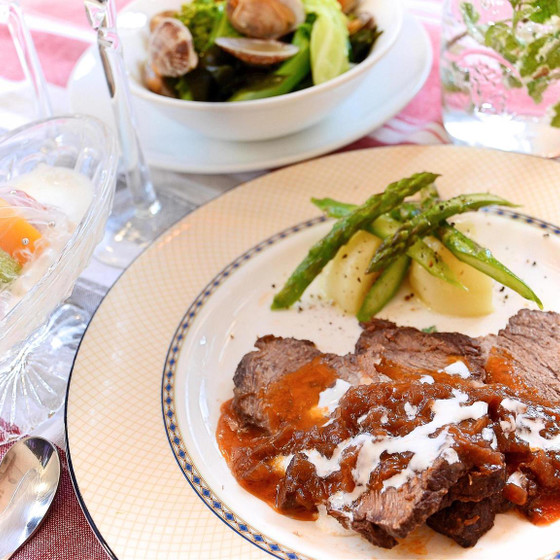 メインからデザートまで!牛肉の赤ワイン煮込み他、全6品