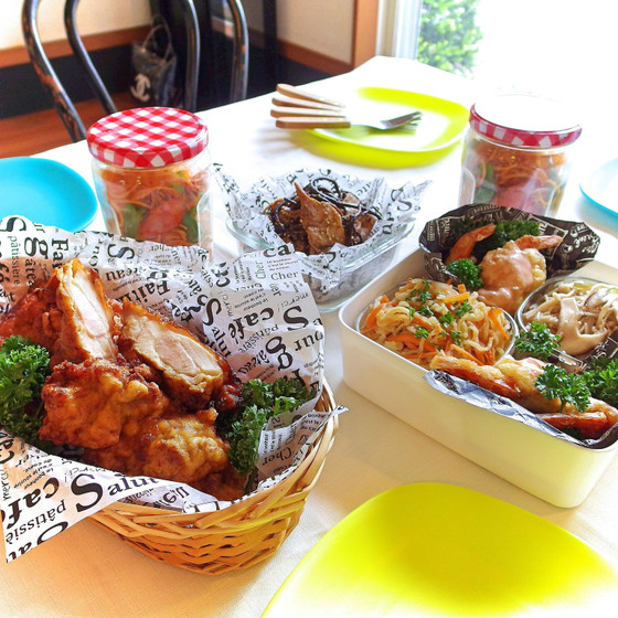 味自慢の行楽弁当♪かぶりつきチキン、海老とんフリッター他5品