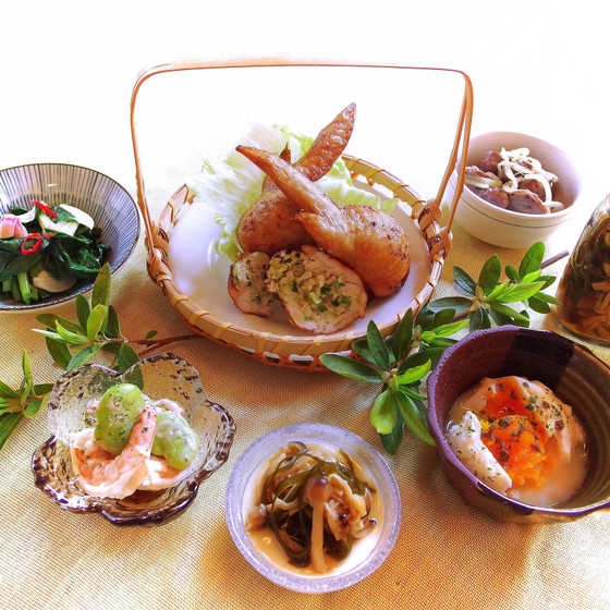 【居酒屋直伝!】ジューシー手羽餃子と小鉢5選／なめ茸お土産も