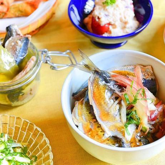自家製オイルサーディンのまかない丼と人気のおつまみ達♪全6品