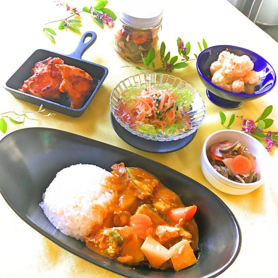 生鯖と生姜のゴロゴロカレー&塩麴のタンドリーチキン他、全5品