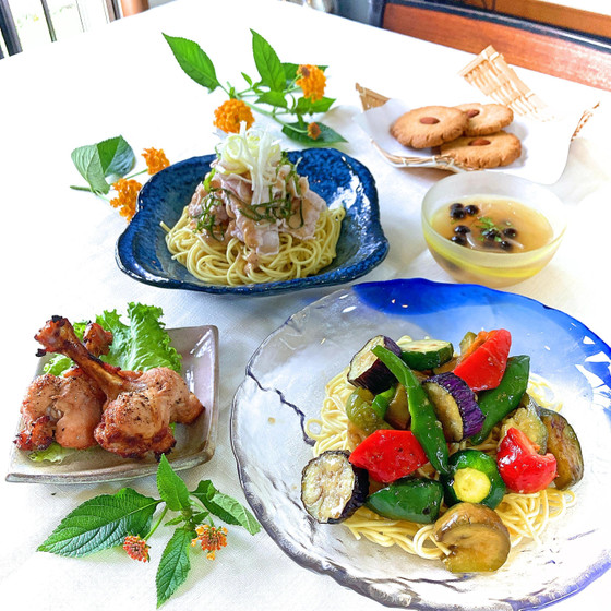 夏のごちそう冷やし中華2種、豆乳胡麻しゃぶ&甘辛夏野菜餡、他