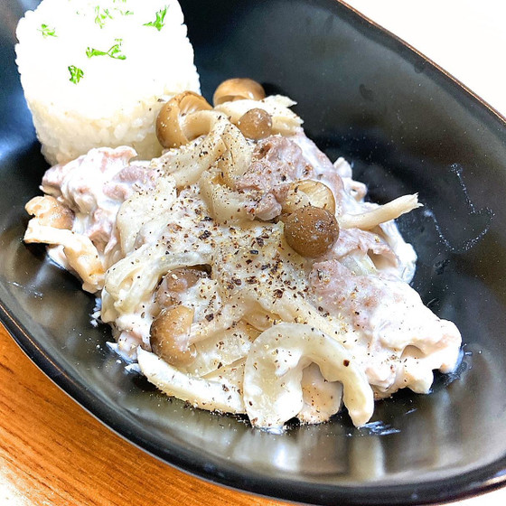 白のビーフストロガノフ