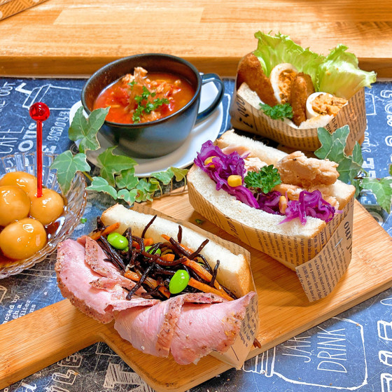 和の作り置き惣菜いろいろ！ボリューミーなサンドウィッチ3種、押し麦と生姜とトマトのパワースープ、みたらし団子