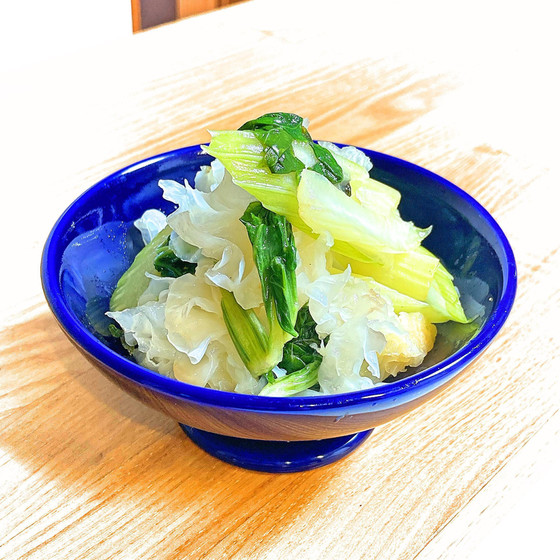 熱々冷製どちらでも!
白木耳とセロリの塩炒め
