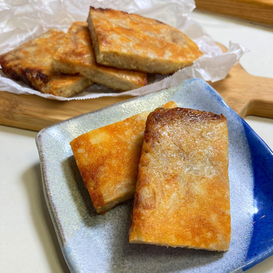 エノキのチーズガレット